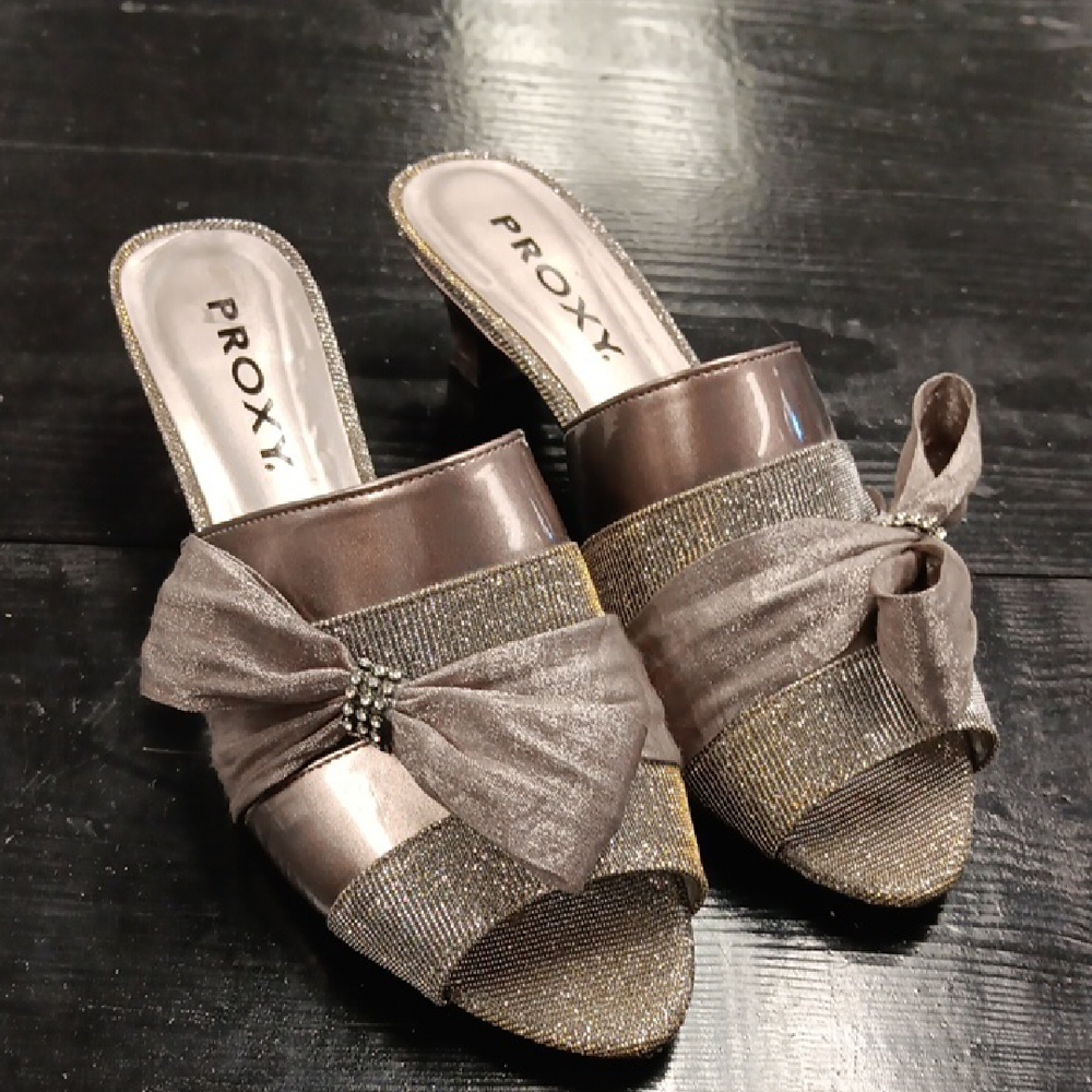 Roxy Silver and Gray Mules with Bow Detail